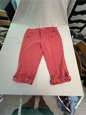 Women’s Coral Capris Rolled Hem Crop Pants